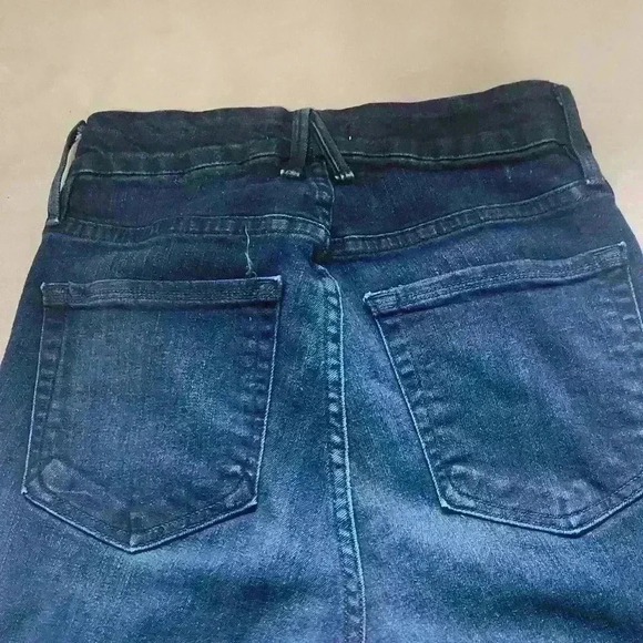 Good American Good Legs Jeans - Picture 7 of 9